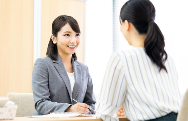 卵巣嚢腫でも加入できる保険はある?給付金や保険金について解説!のサムネイル画像